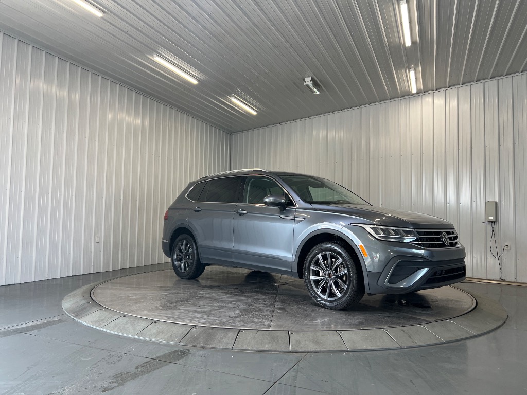 2023 Volkswagen Tiguan SE 4Motion - Image 5