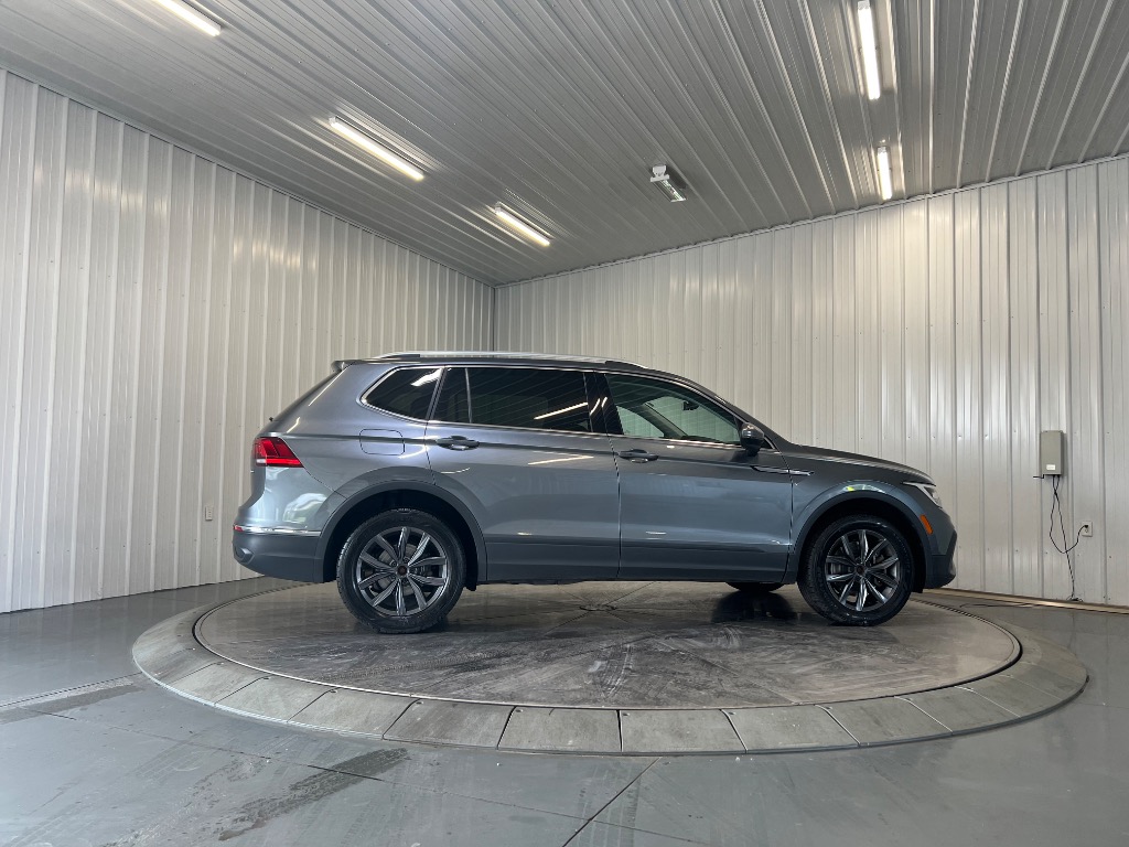 2023 Volkswagen Tiguan SE 4Motion - Image 4