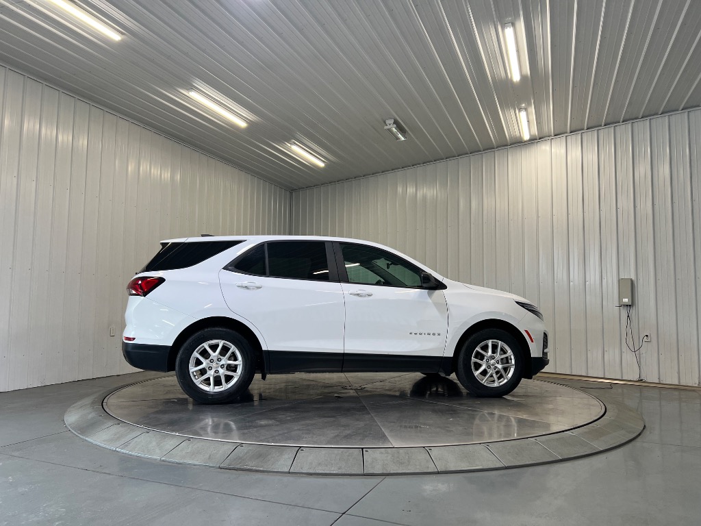 2023 Chevrolet Equinox LS - Image 2
