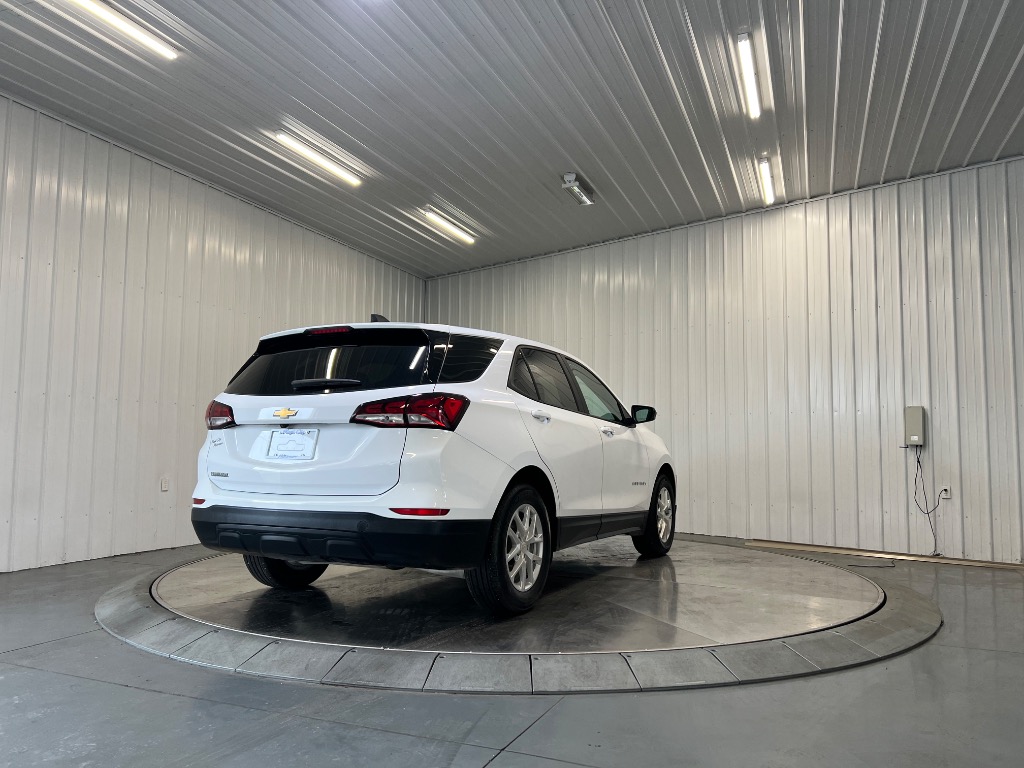 2023 Chevrolet Equinox LS - Image 4