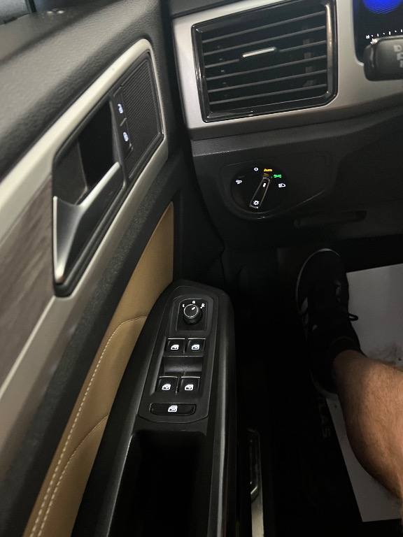 2022 Volkswagen Atlas Cross Sport SE w/Tech - Photo 24
