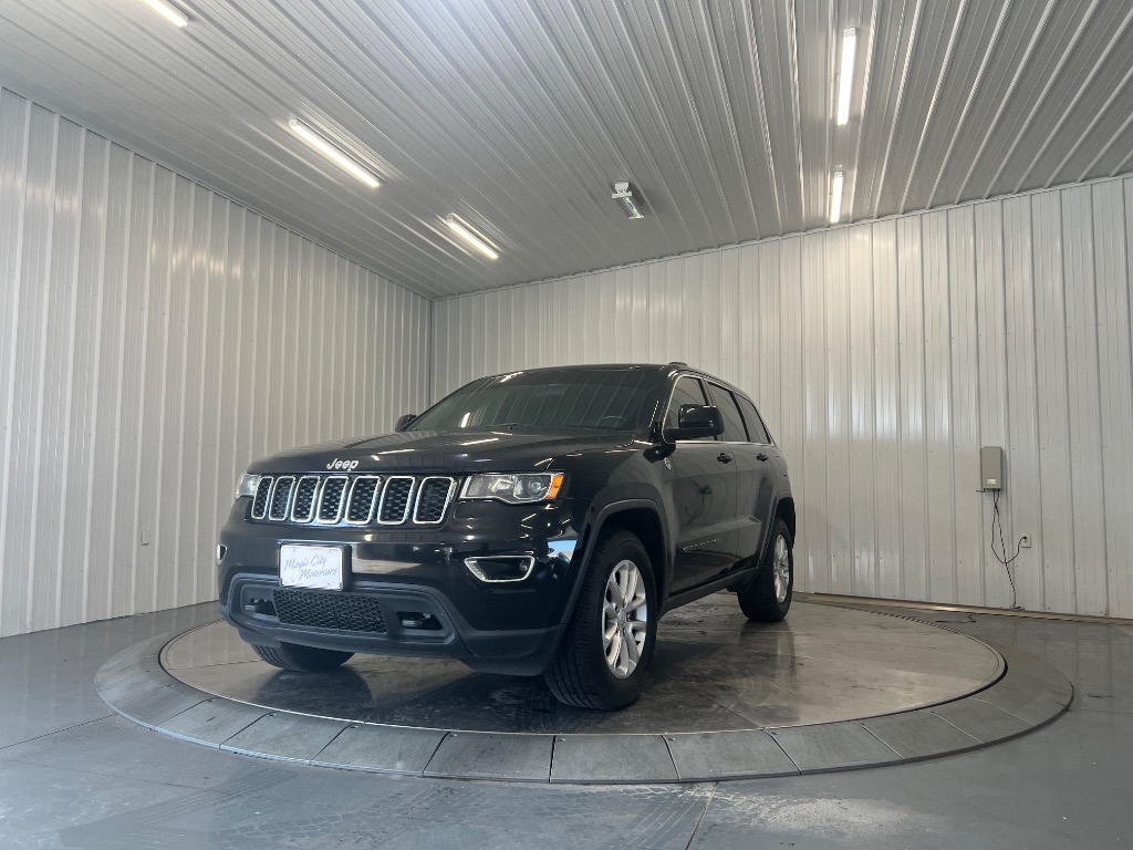 2021 Jeep Grand Cherokee Laredo E - Main Image