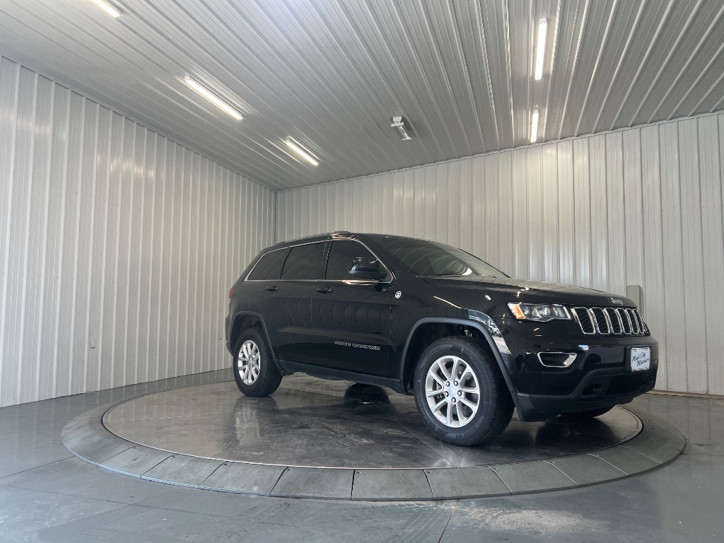 2021 Jeep Grand Cherokee Laredo E - Image 3