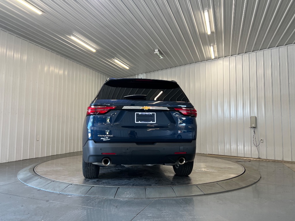 Photo 5 of 2022 Chevrolet Traverse LS