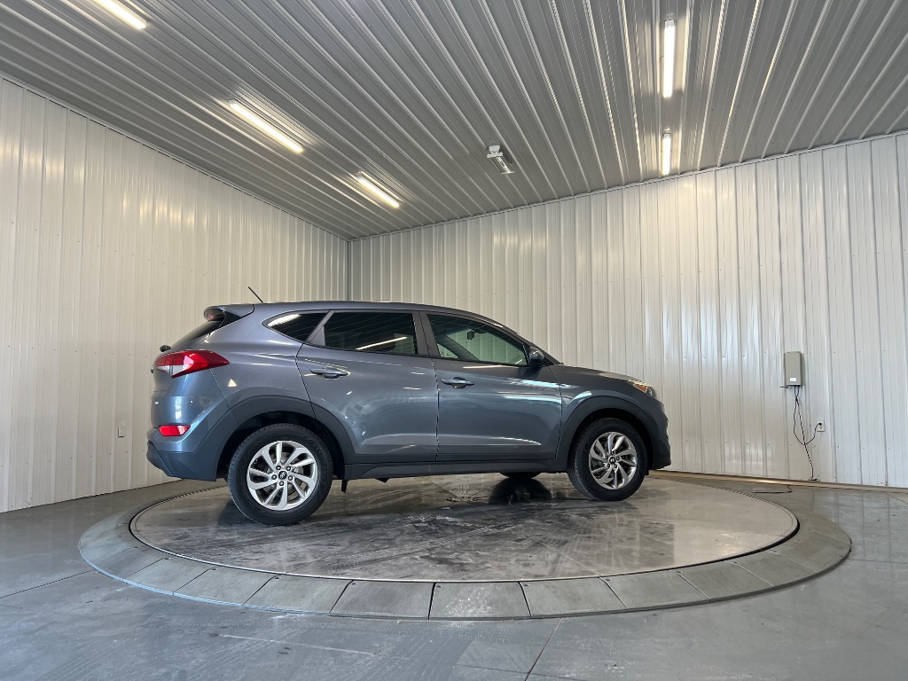 Photo 2 of 2018 Hyundai TUCSON SE