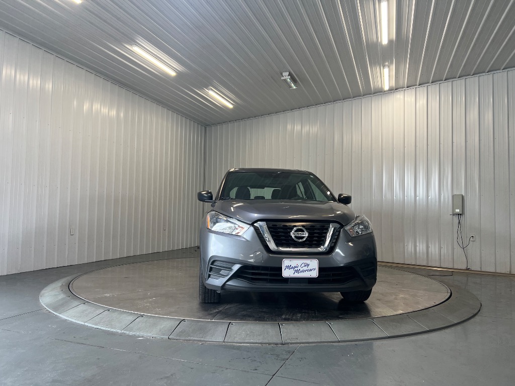 Photo 2 of 2020 Nissan Kicks S