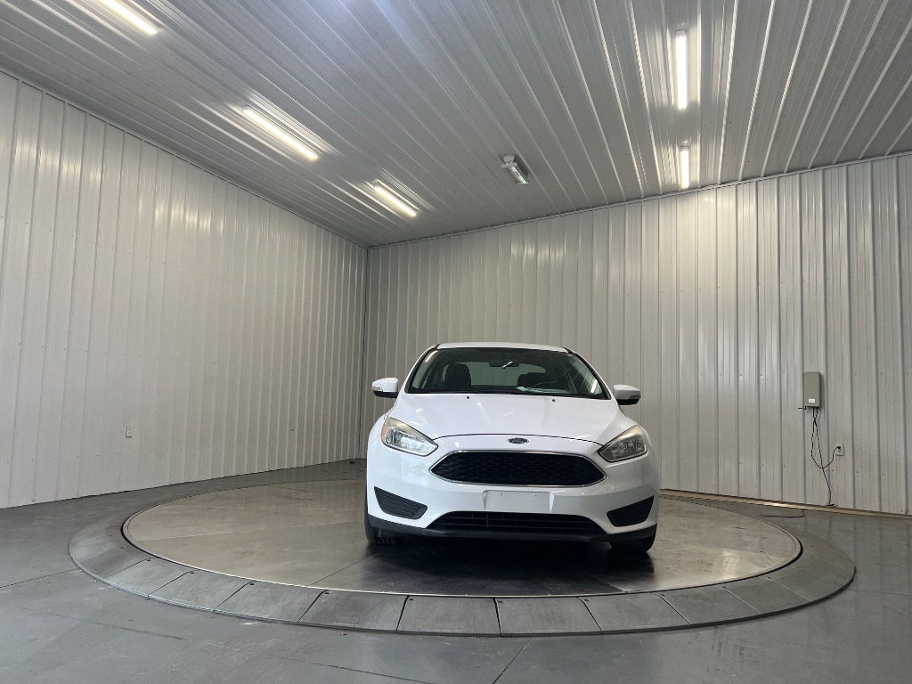 Photo 2 of 2016 Ford Focus SE