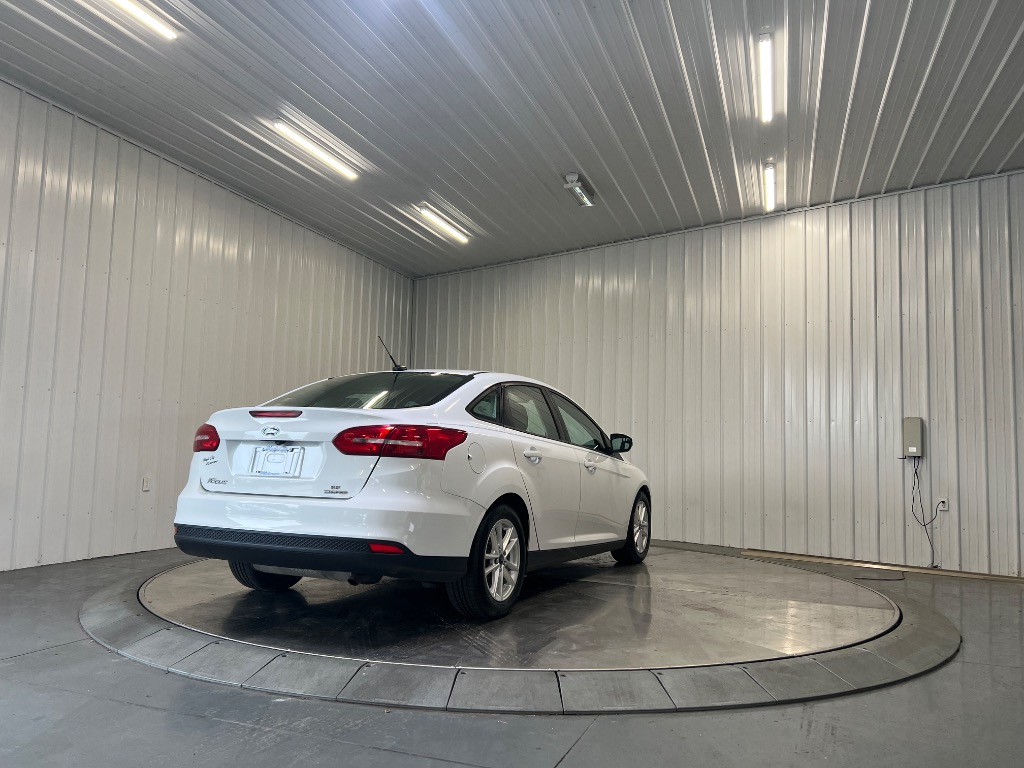Photo 4 of 2016 Ford Focus SE