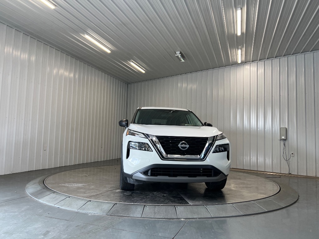 Photo 2 of 2023 Nissan Rogue S