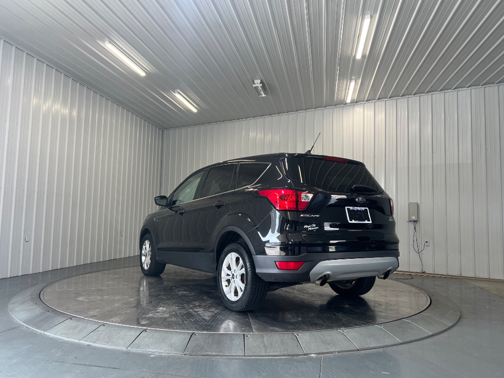 Photo 5 of 2019 Ford Escape SE