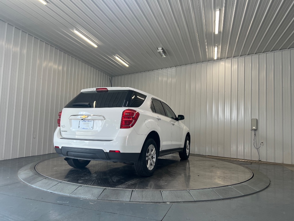 Photo 4 of 2017 Chevrolet Equinox LS
