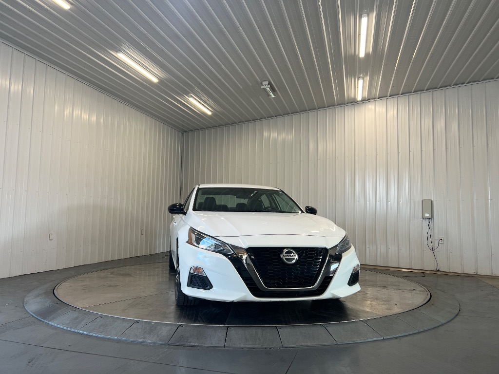 Photo 2 of 2019 Nissan Altima 2.5 SR