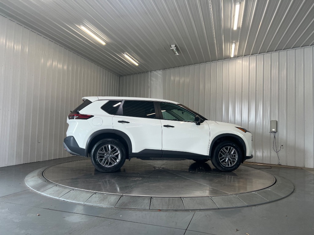 Photo 4 of 2022 Nissan Rogue S