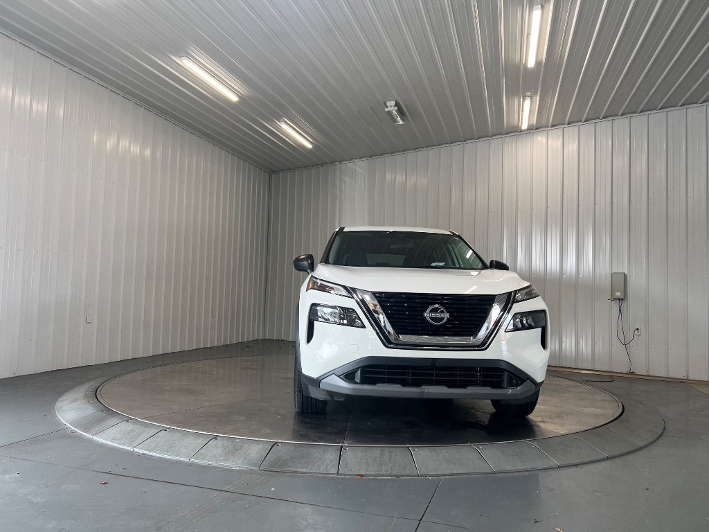 Photo 2 of 2022 Nissan Rogue S