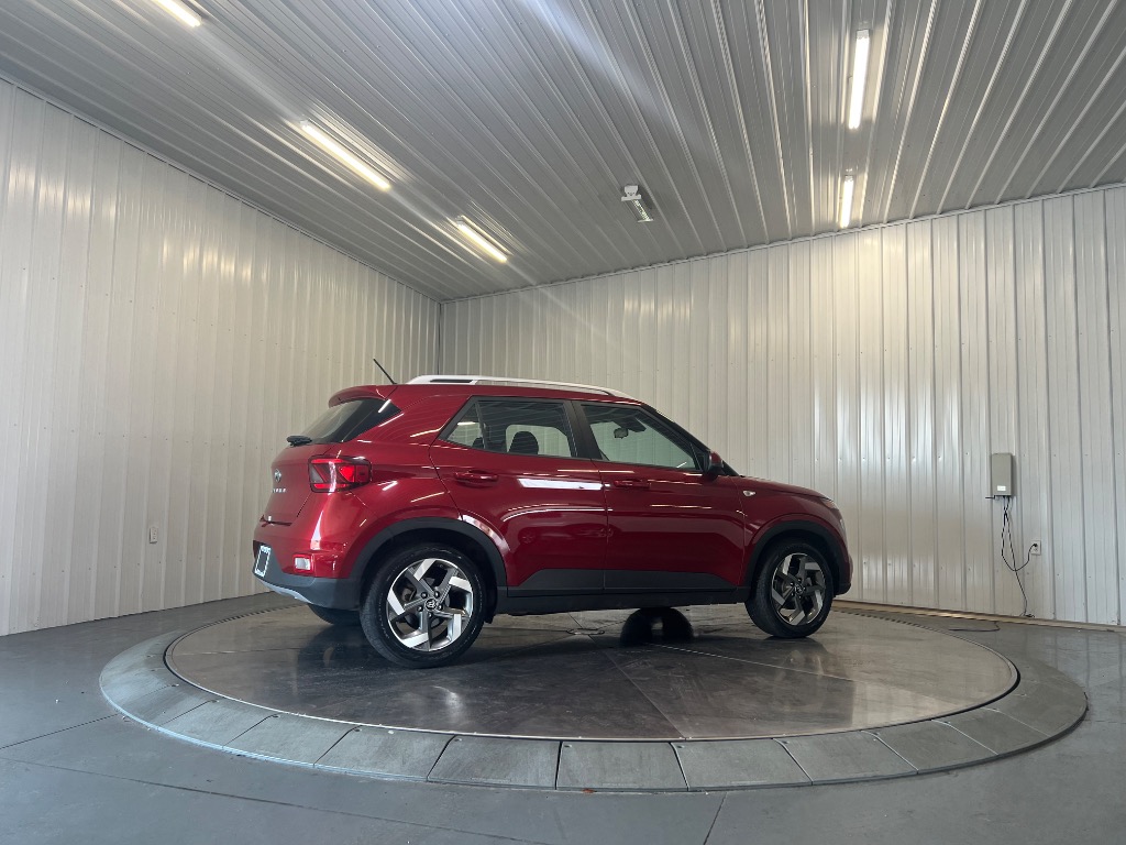 Photo 2 of 2025 Hyundai VENUE SEL