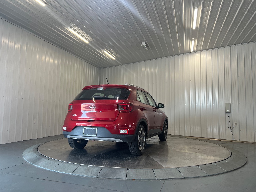 Photo 4 of 2025 Hyundai VENUE SEL