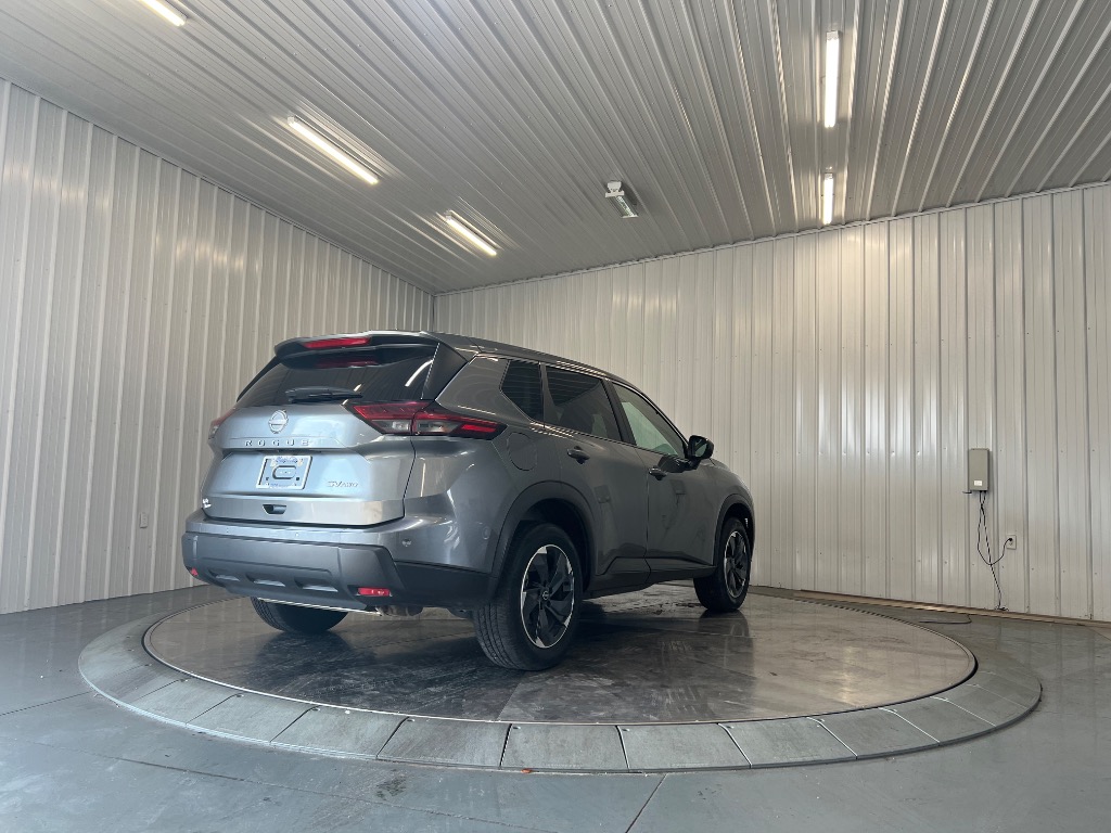 Photo 5 of 2024 Nissan Rogue SV
