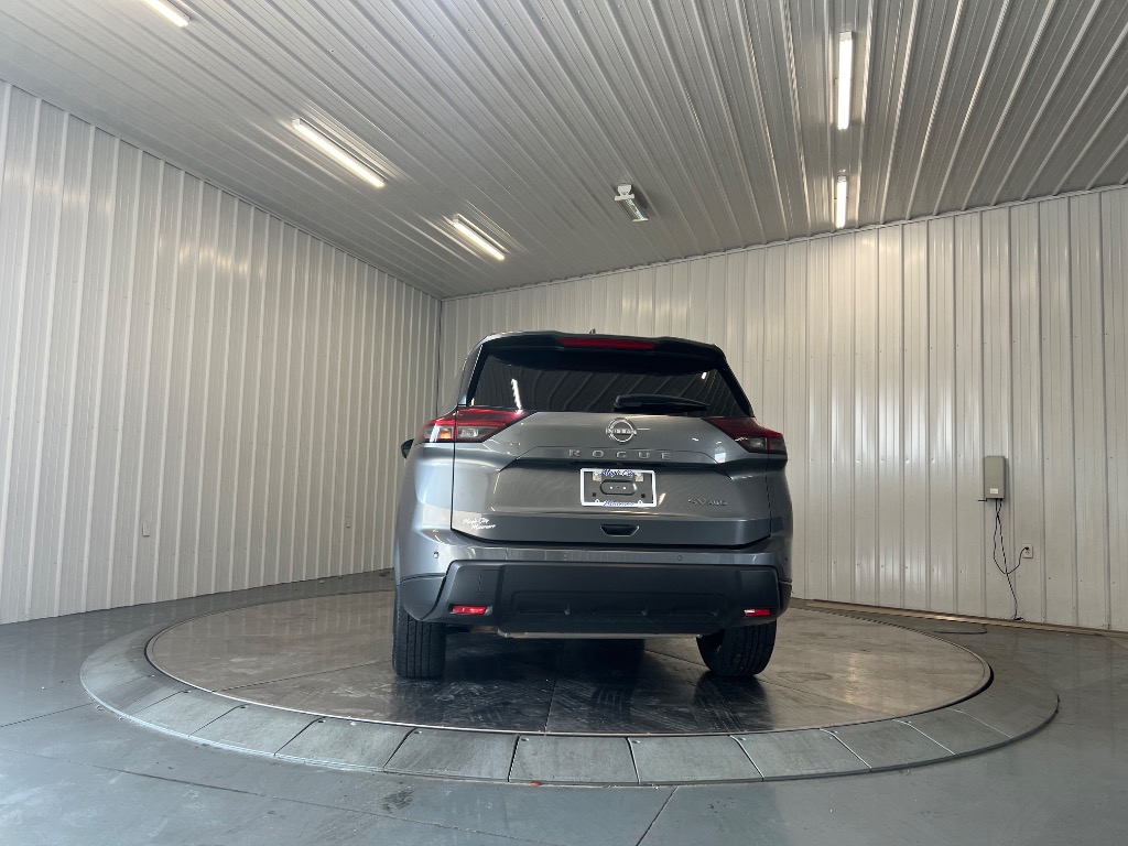 Photo 4 of 2024 Nissan Rogue SV