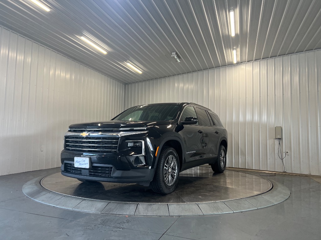 2025 Chevrolet Traverse LT - Main Image