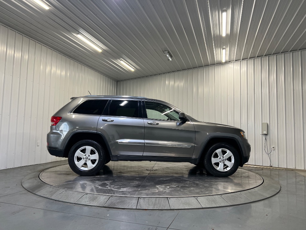 Photo 2 of 2012 Jeep Grand Cherokee Laredo