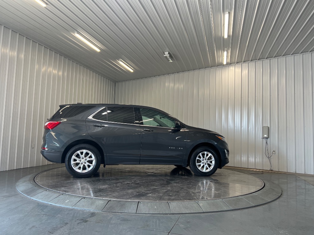 2020 Chevrolet Equinox LT - Image 2