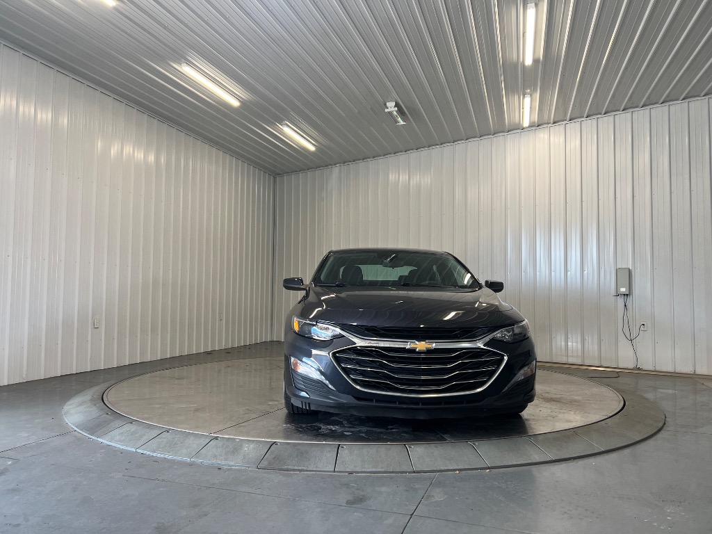 Photo 2 of 2023 Chevrolet Malibu LT
