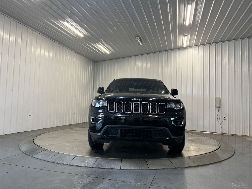 Photo 2 of 2020 Jeep Grand Cherokee Laredo
