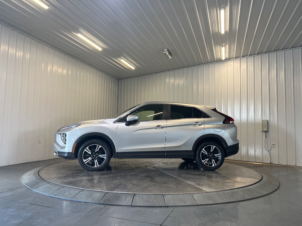 Photo 4 of 2024 Mitsubishi Eclipse Cross SE