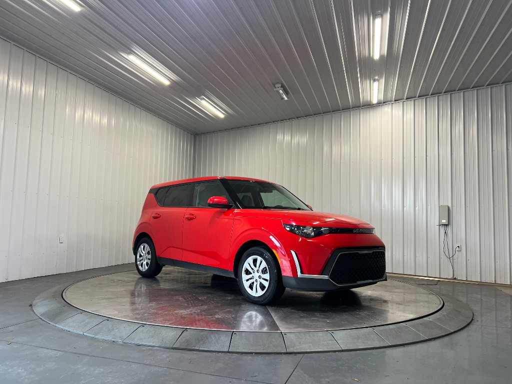 Photo 3 of 2024 Kia Soul LX