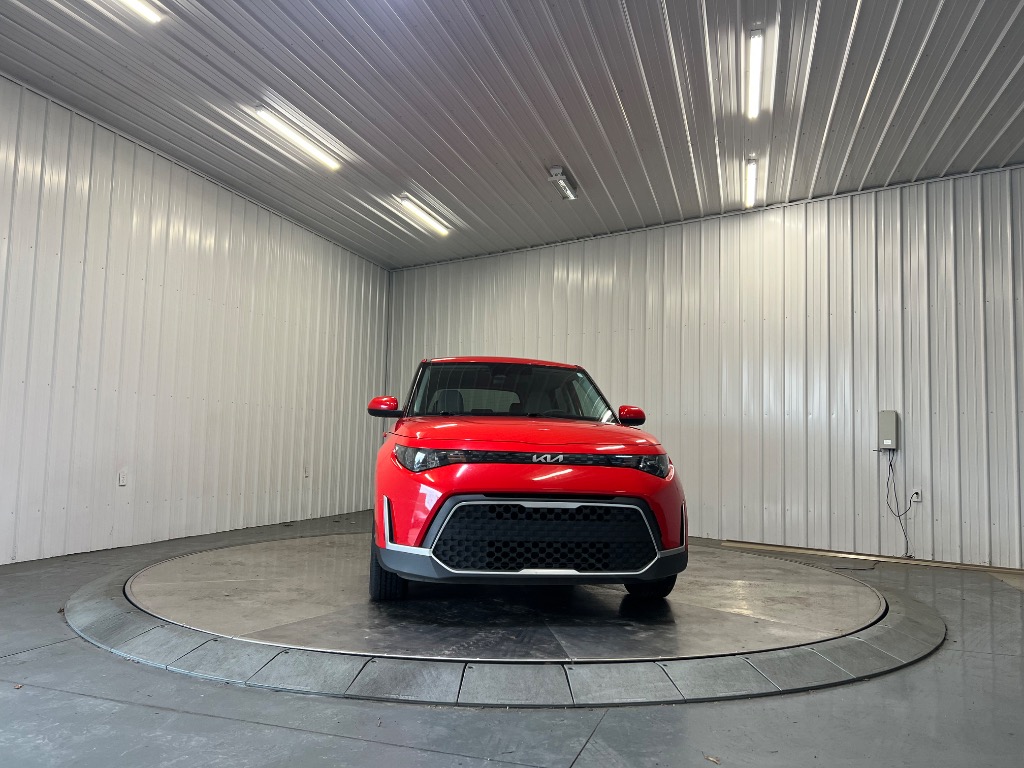 Photo 2 of 2024 Kia Soul LX