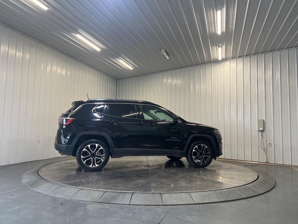Photo 5 of 2022 Jeep Compass Limited