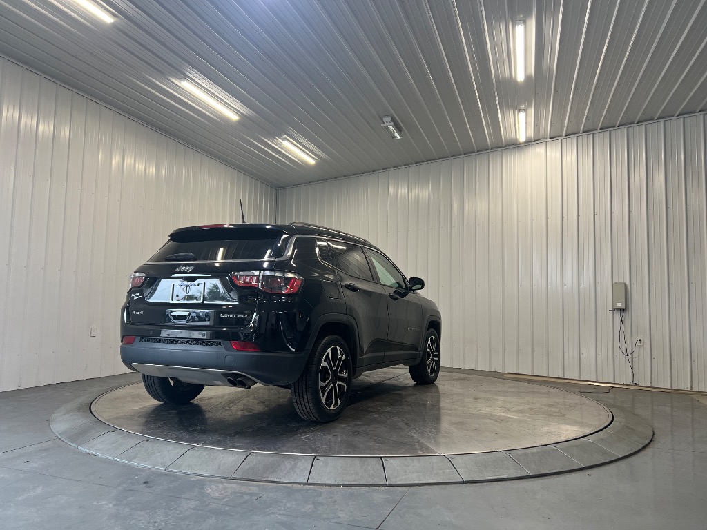 Photo 4 of 2022 Jeep Compass Limited