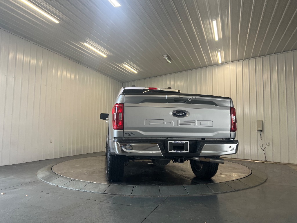 Photo 2 of 2022 Ford F-150 XLT