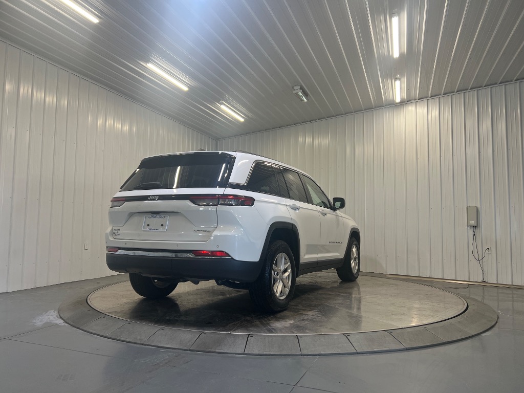 Photo 4 of 2023 Jeep Grand Cherokee Laredo