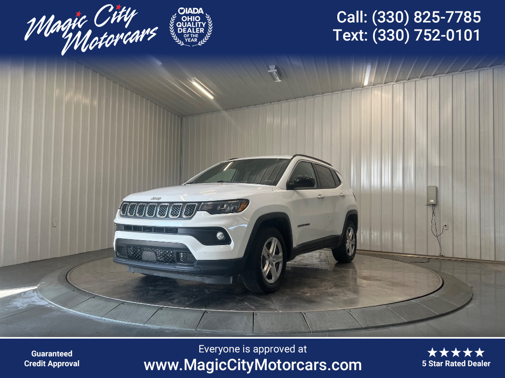 Photo 1 of 2023 Jeep Compass Latitude