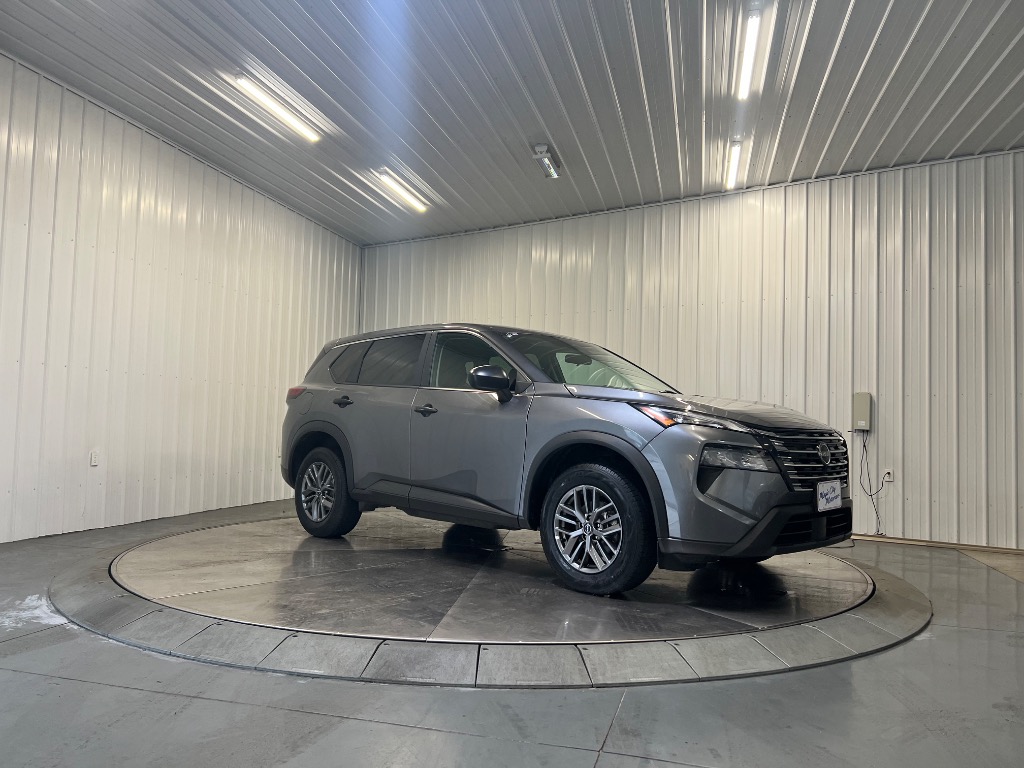 Photo 3 of 2024 Nissan Rogue S