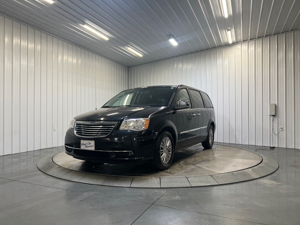 2014 Chrysler Town & Country Touring-L