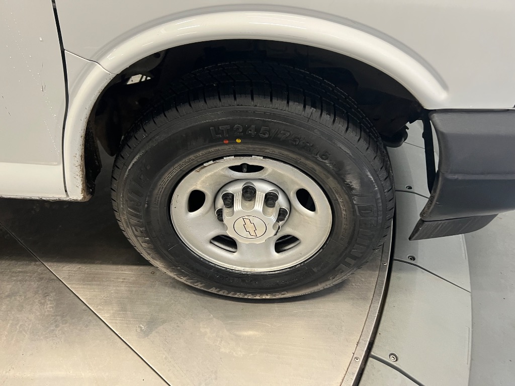 2020 Chevrolet Express Cargo Work Van - Photo 13
