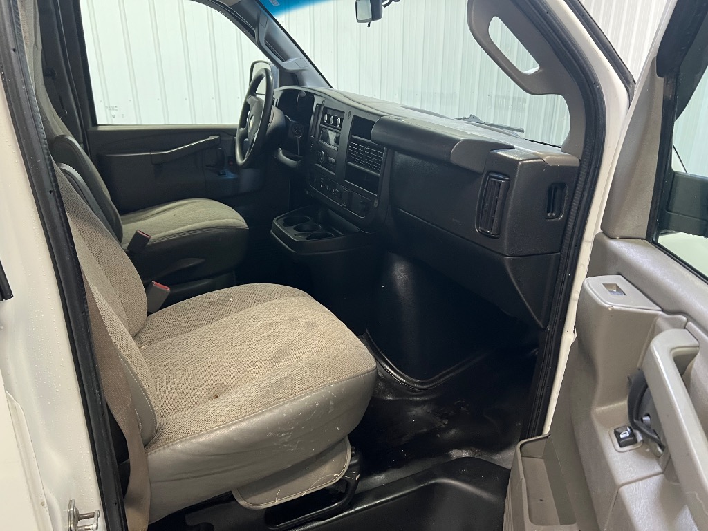 2020 Chevrolet Express Cargo Work Van - Photo 12