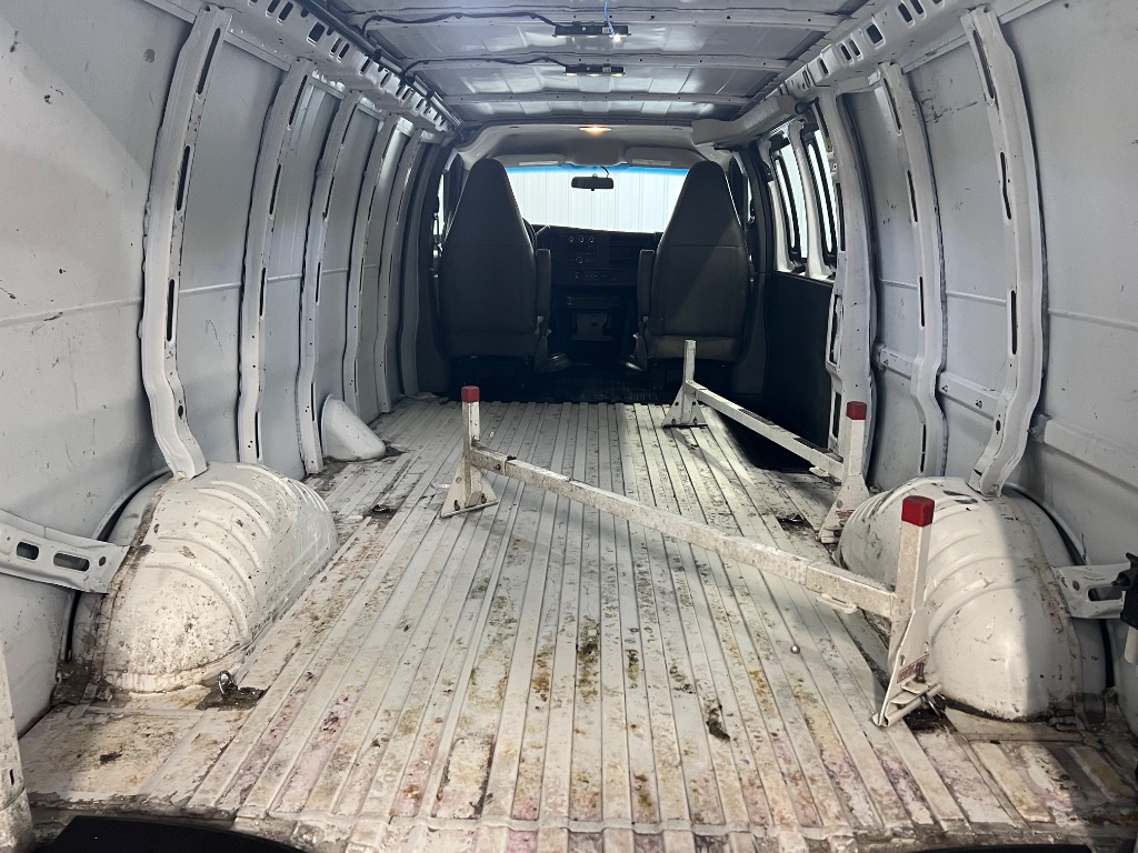 2020 Chevrolet Express Cargo Work Van - Photo 10