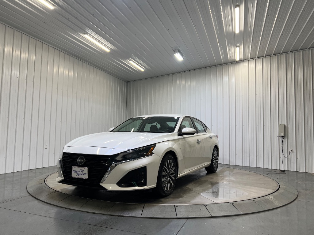 2023 Nissan Altima SV