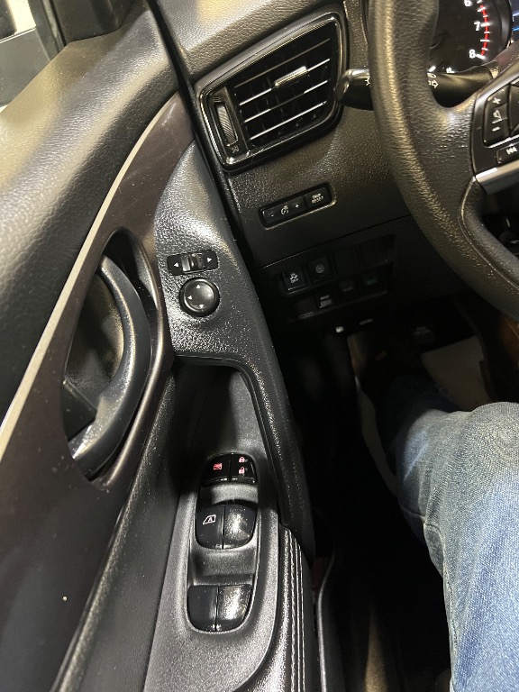 2022 Nissan Rogue Sport S - Photo 22