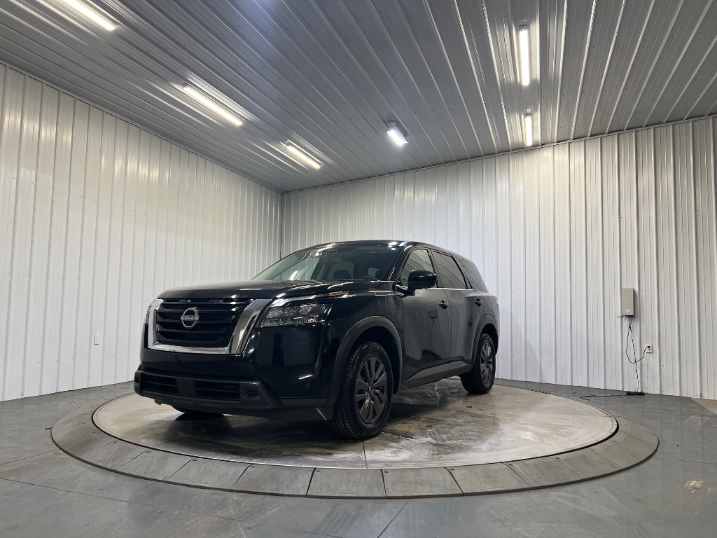 2024 Nissan Pathfinder S 4WD