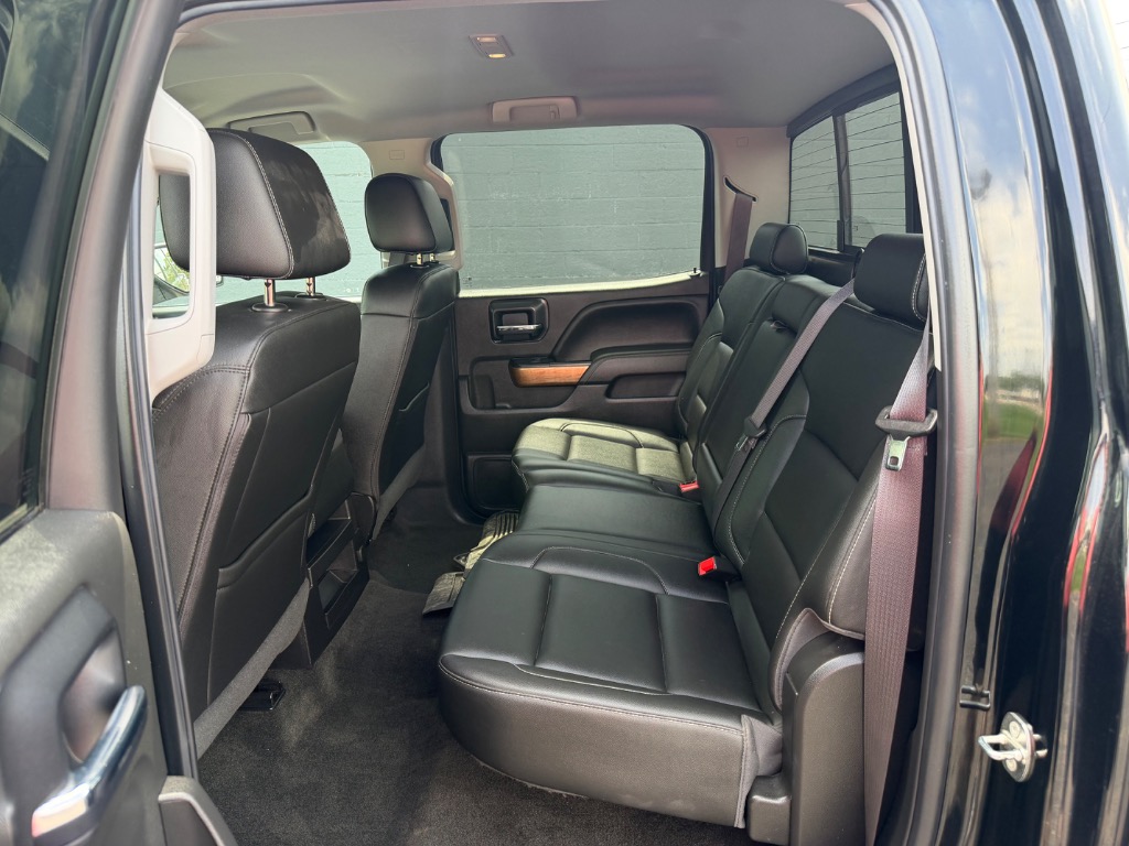 2017 Chevrolet Silverado 1500 LTZ - Photo 11