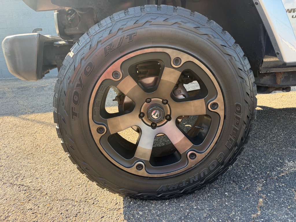 2015 Jeep Wrangler Unlimited Sahara - Photo 8