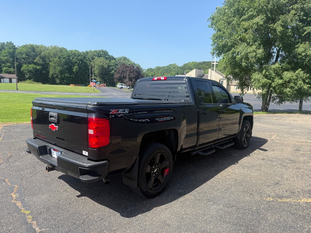 2017 Chevrolet Silverado 1500 LT - Image 5