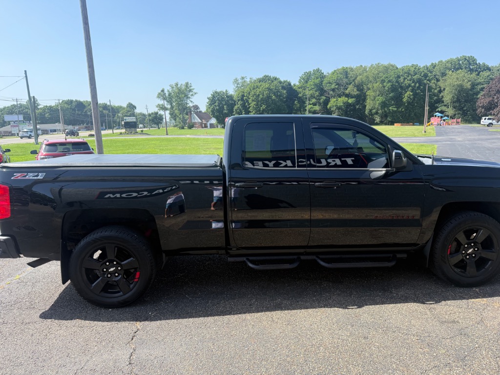 2017 Chevrolet Silverado 1500 LT - Image 4