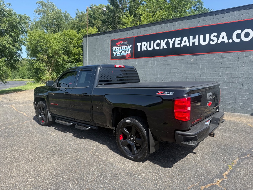2017 Chevrolet Silverado 1500 LT - Image 3