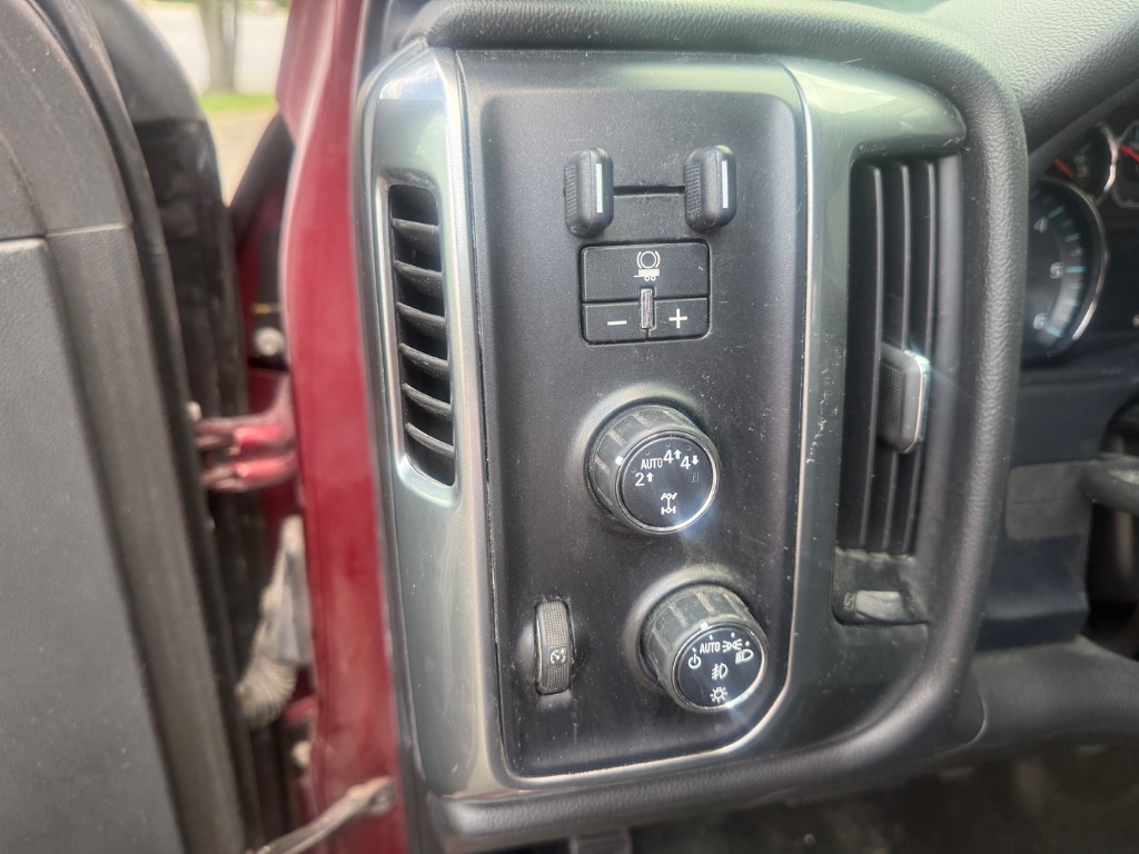 2017 Chevrolet Silverado 1500 LT Z71 - Photo 12
