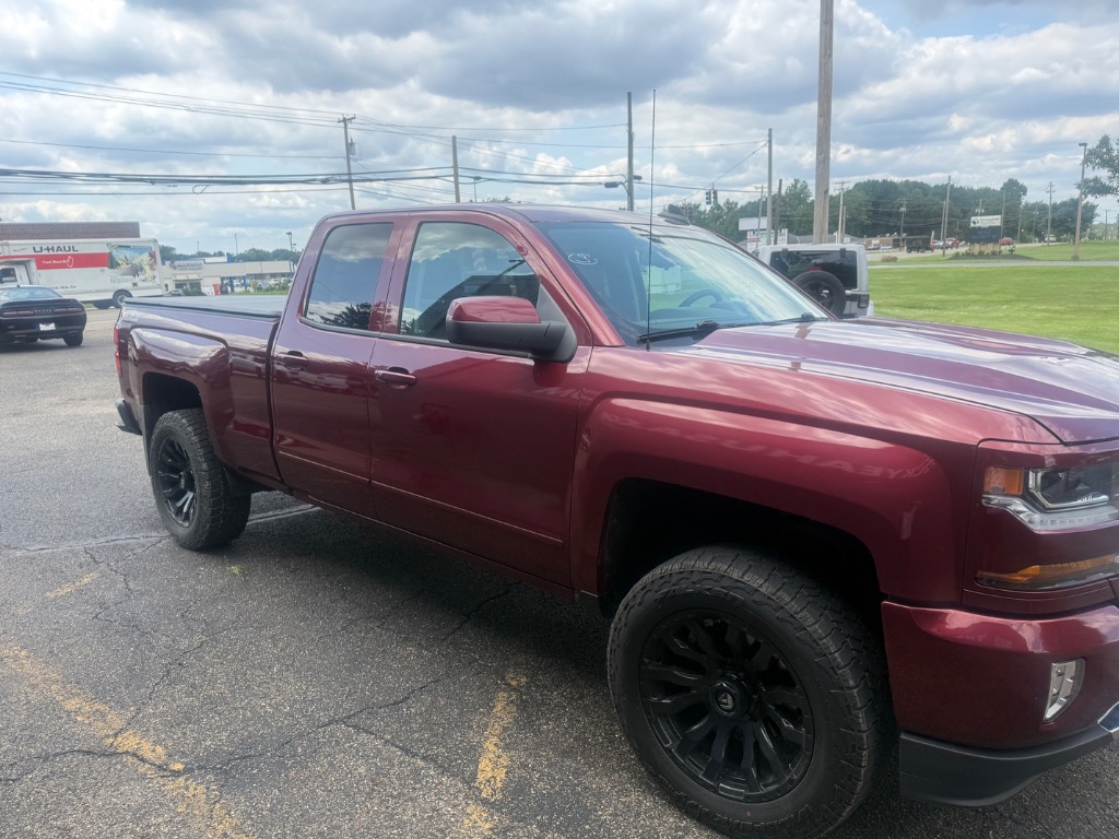 2017 Chevrolet Silverado 1500 LT Z71 - Photo 7